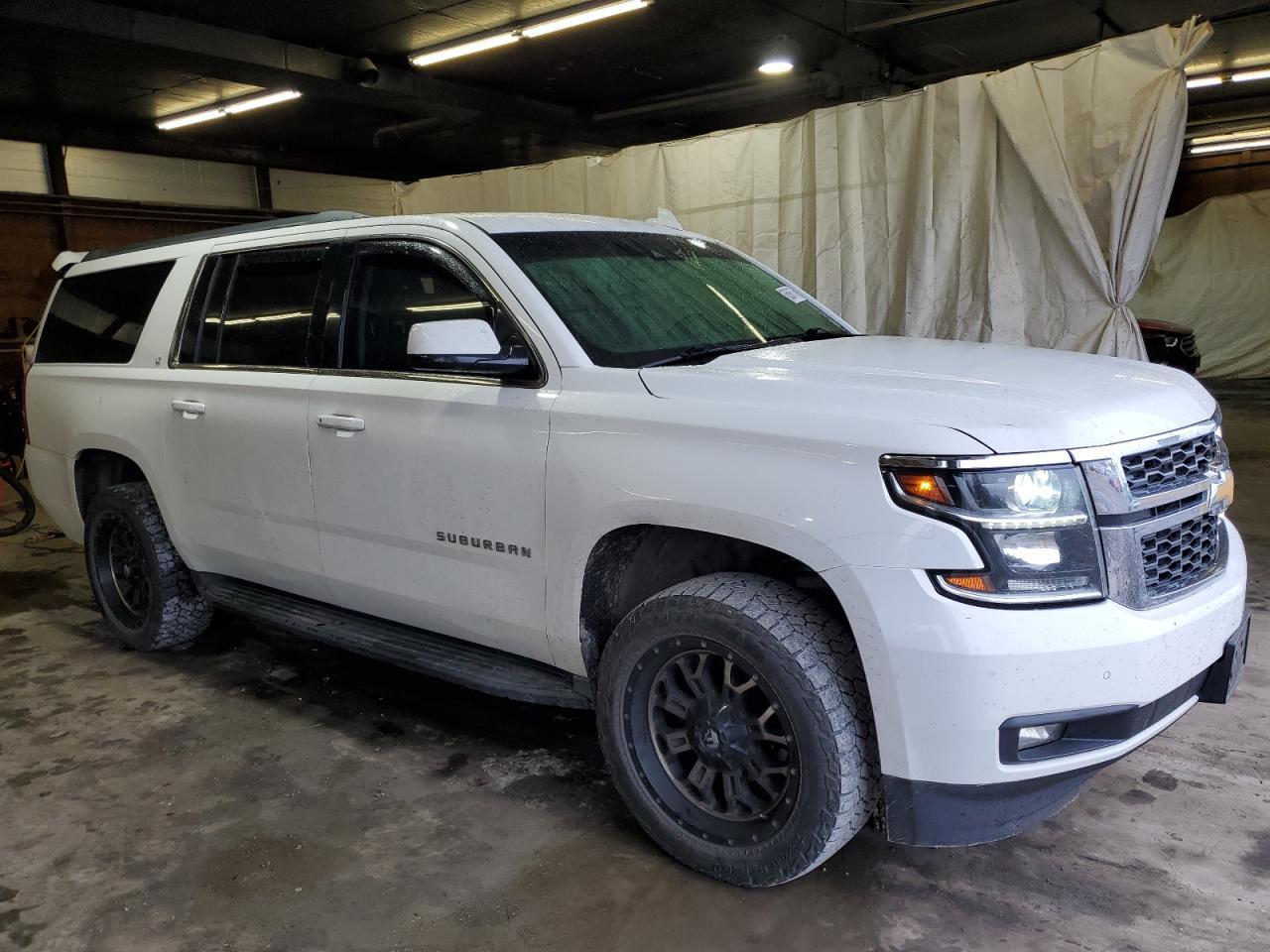2017 CHEVROLET Suburban