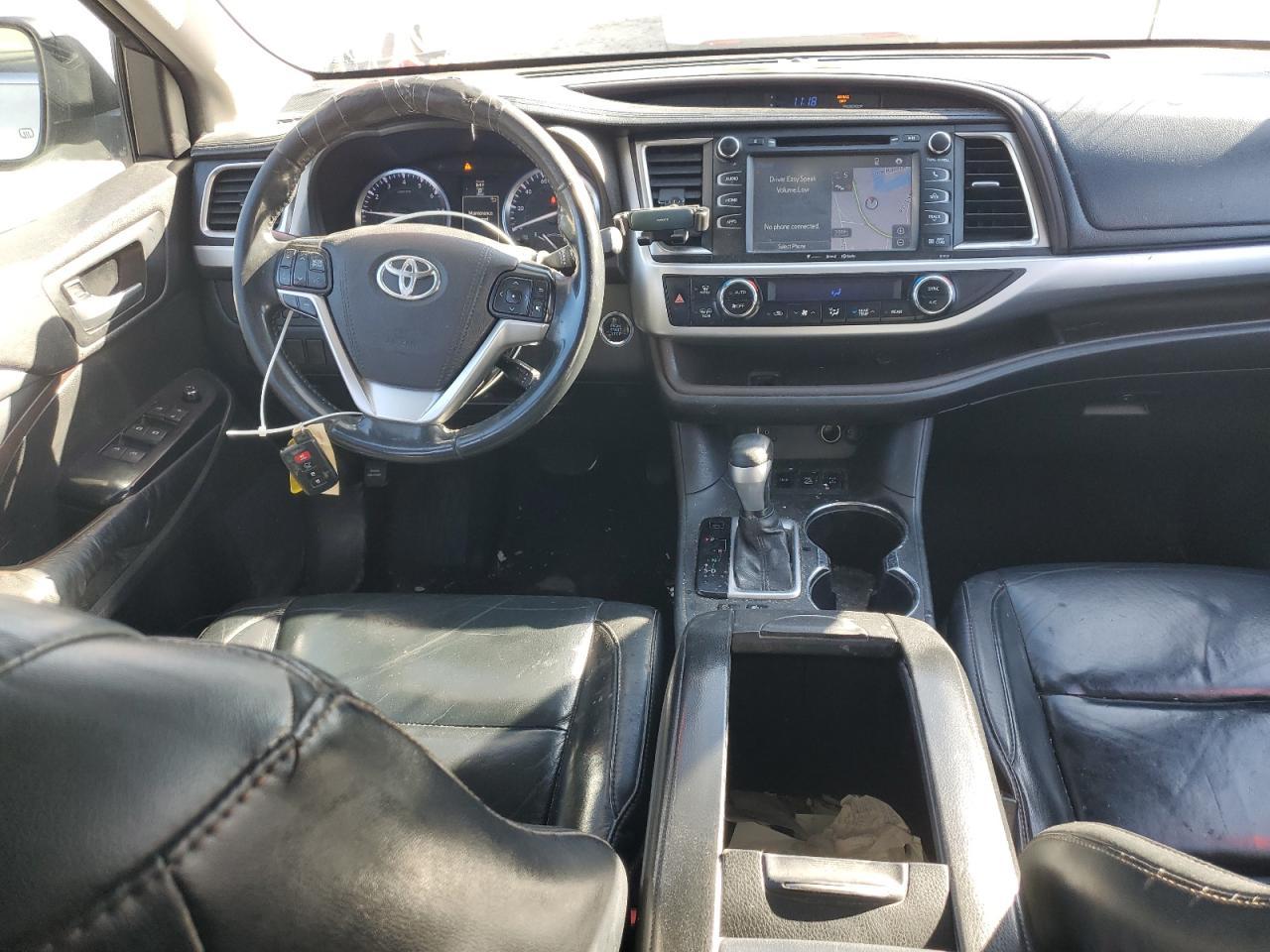 2016 TOYOTA HIGHLANDER
