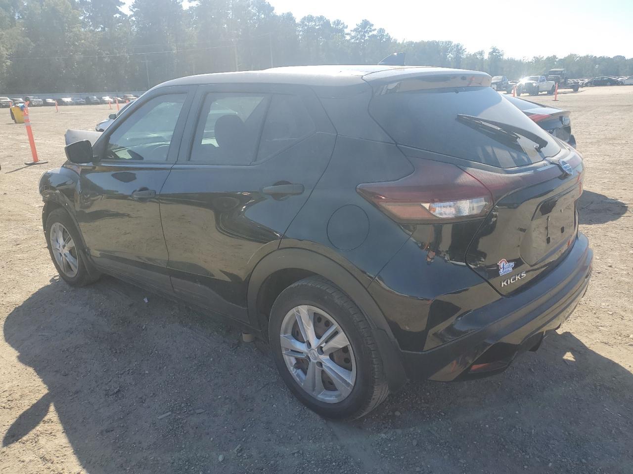 2021 NISSAN KICKS