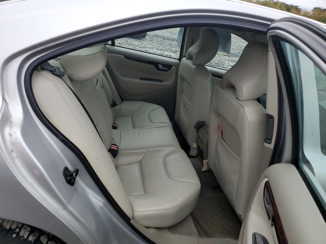2002 VOLVO S60
