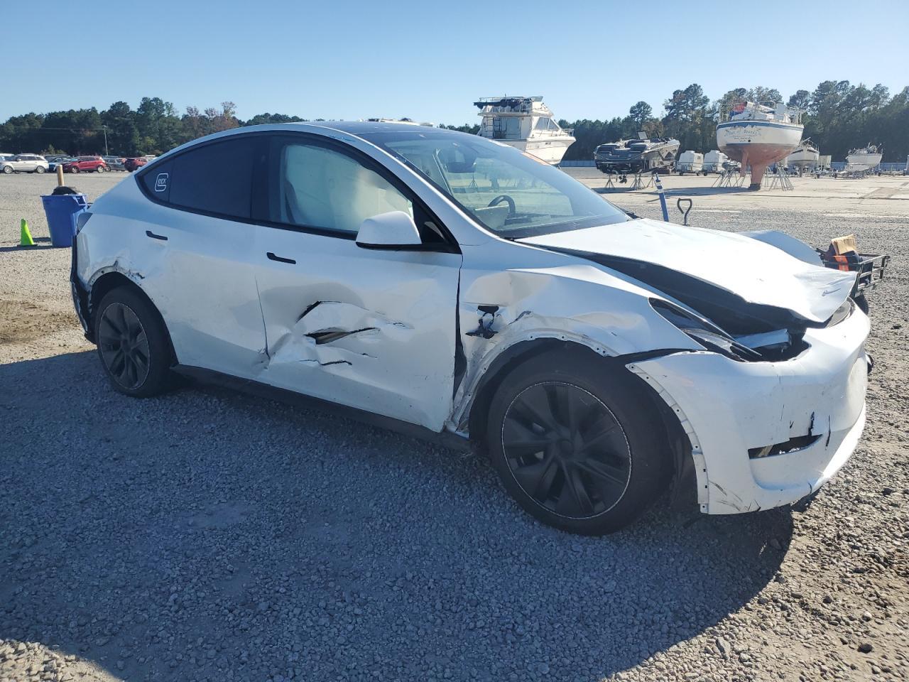 2024 TESLA MODEL Y