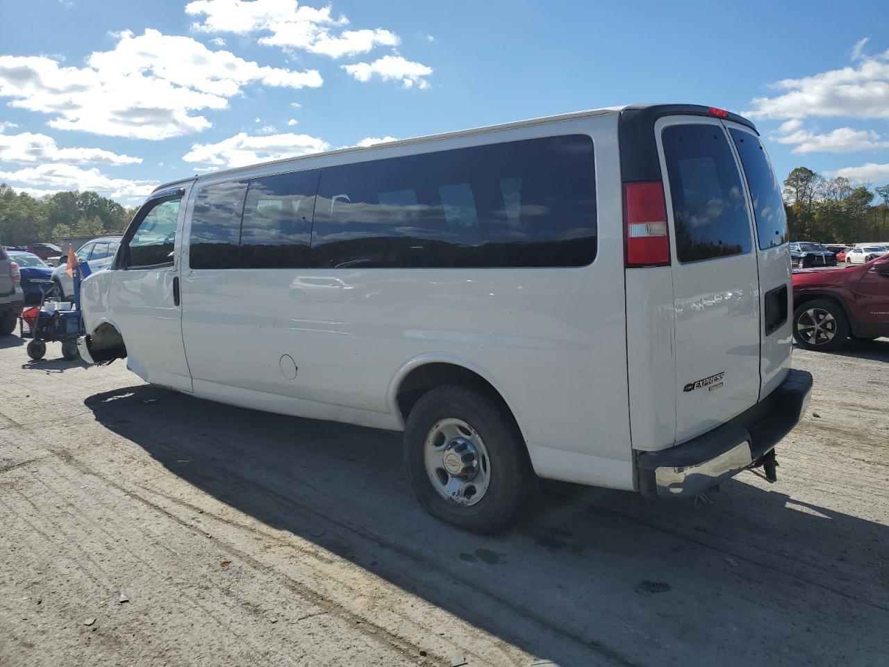 2016 CHEVROLET Express 3500