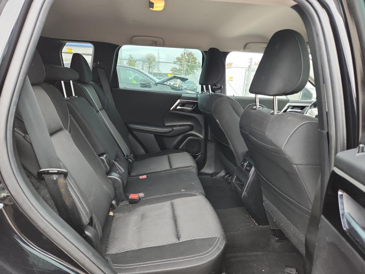 2023 MITSUBISHI outlander