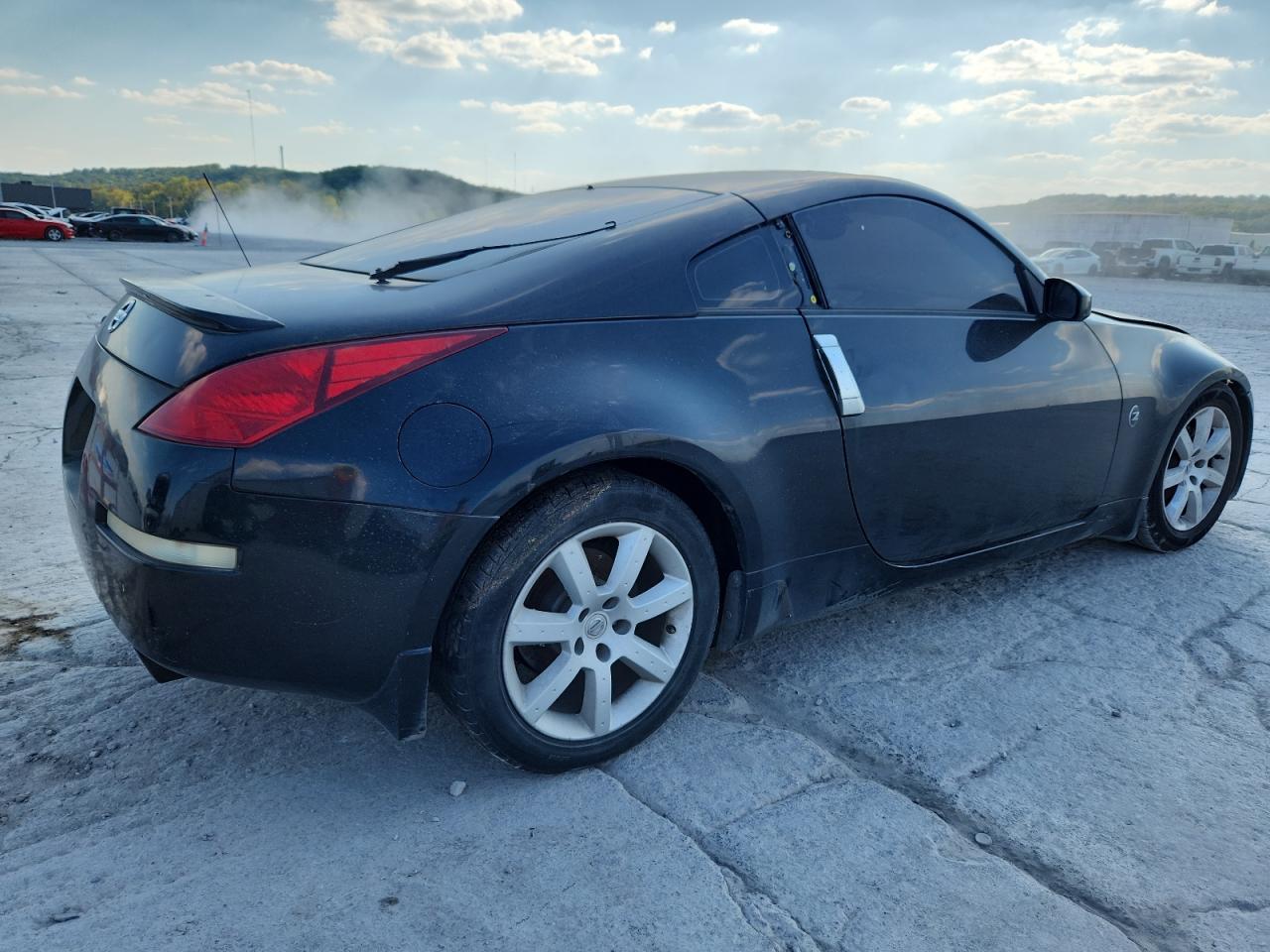2004 NISSAN Z