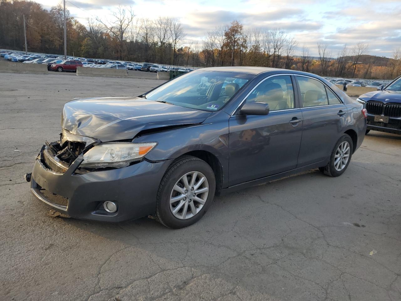 2011 TOYOTA CAMRY