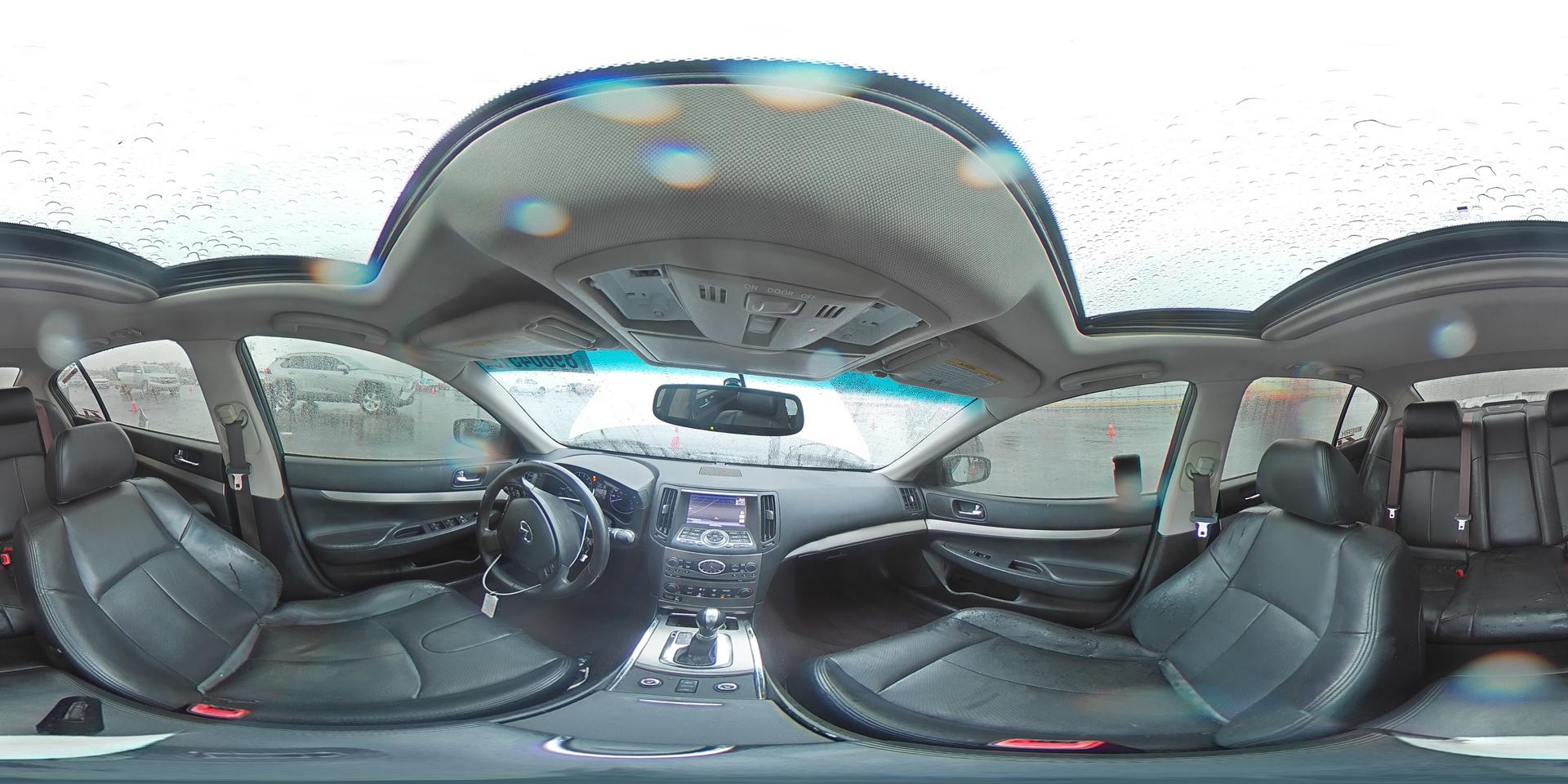 2015 INFINITI Q40
