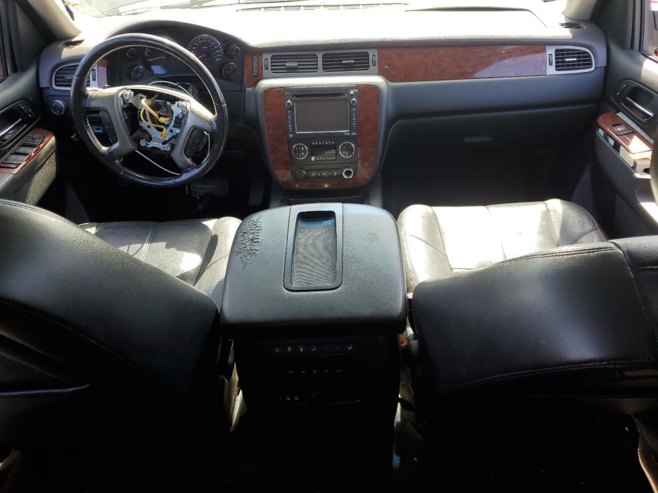 2013 CHEVROLET Suburban