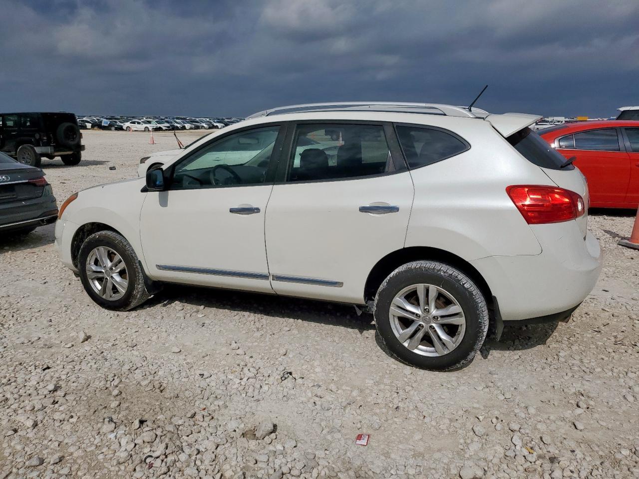 2015 NISSAN ROGUE