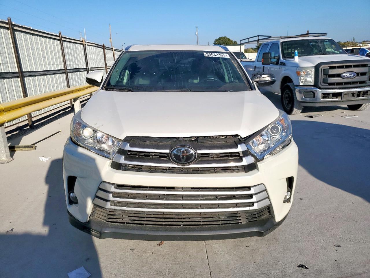 2018 TOYOTA HIGHLANDER