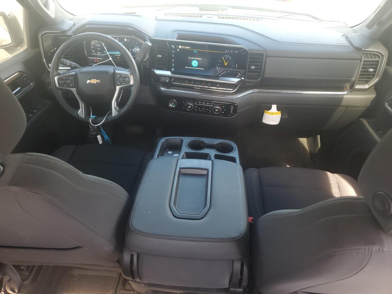 2023 CHEVROLET Silverado