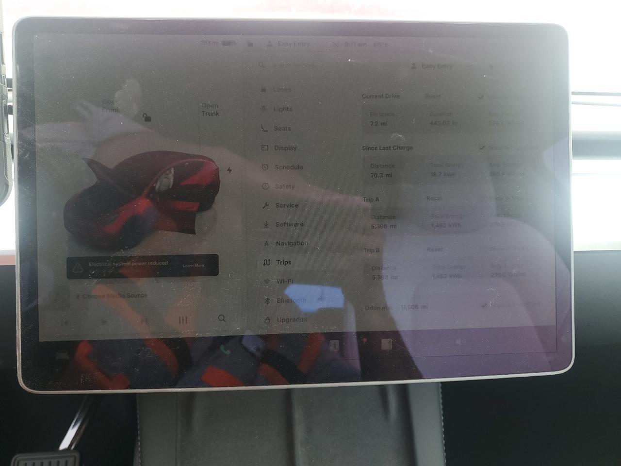 2025 TESLA MODEL Y