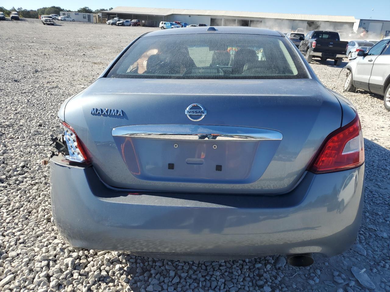 2010 NISSAN Maxima
