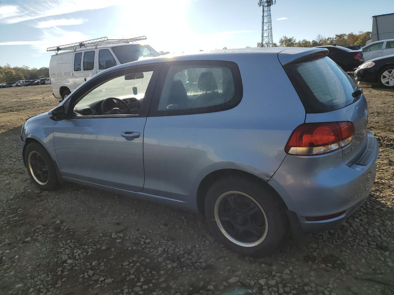 2011 VOLKSWAGEN GOLF