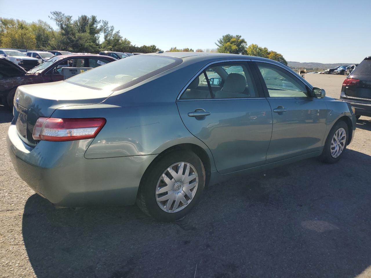 2010 TOYOTA CAMRY