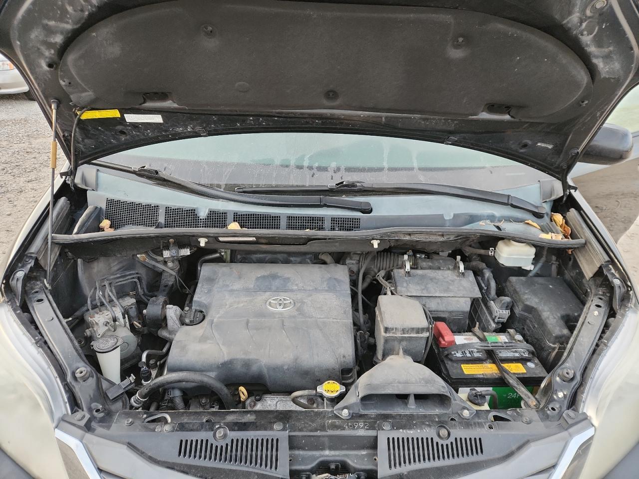2013 TOYOTA SIENNA