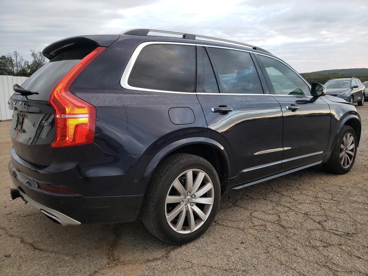 2016 VOLVO XC90