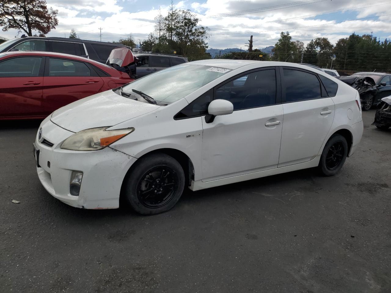 2011 TOYOTA PRIUS