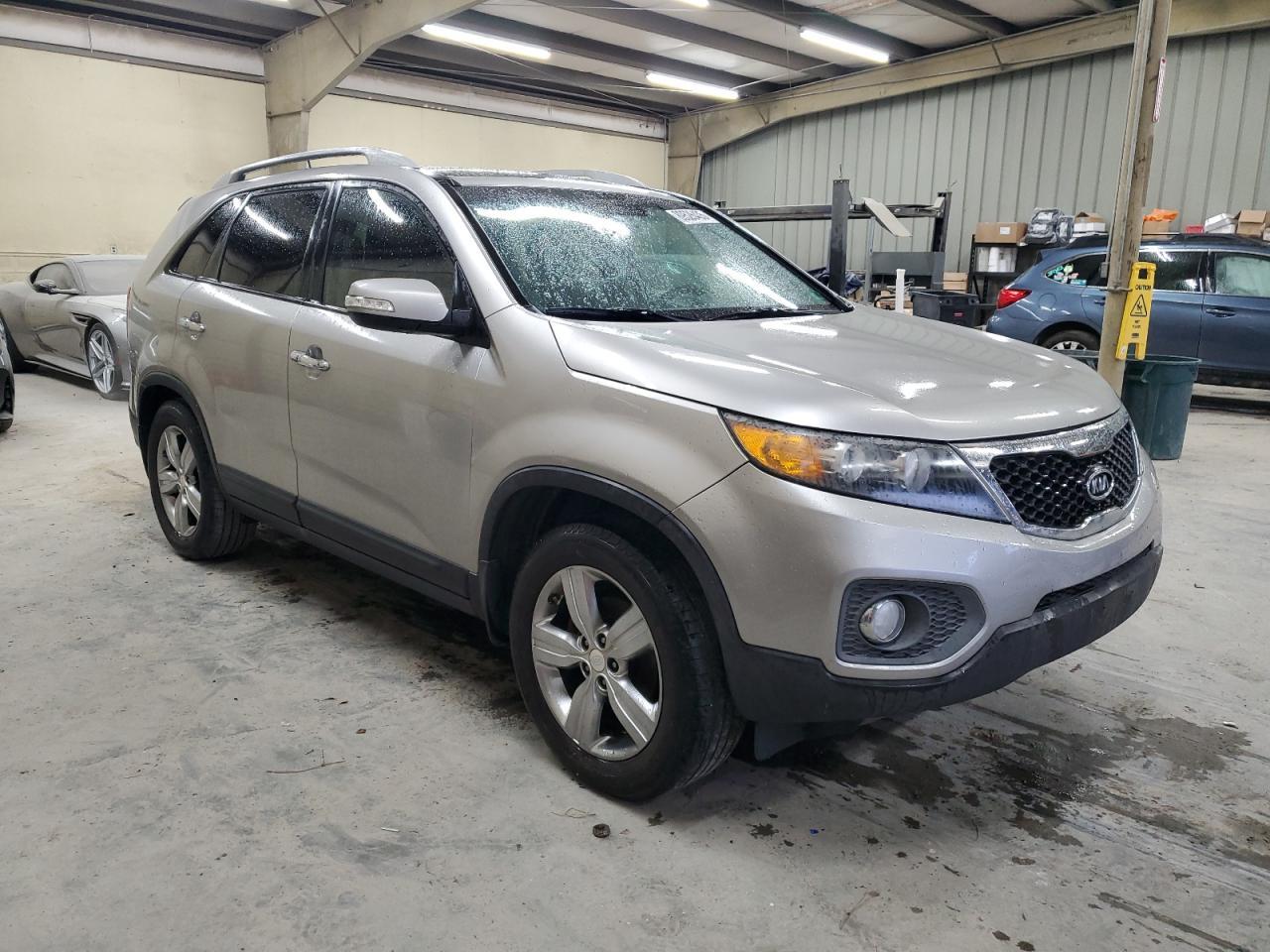 2013 KIA SORENTO