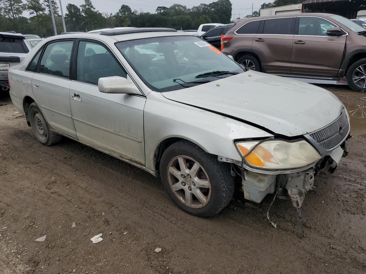 2001 TOYOTA Avalon