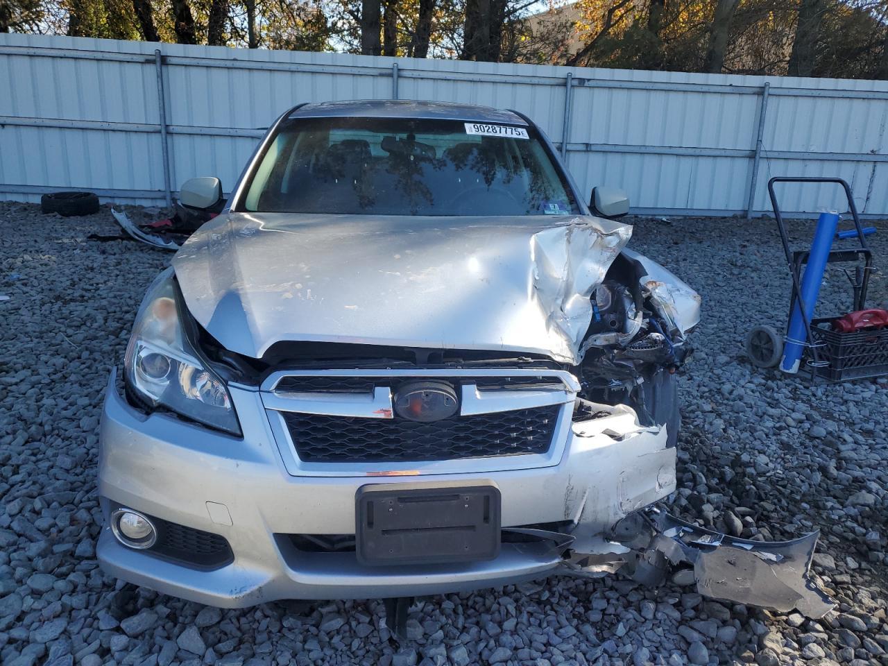 2013 SUBARU Legacy