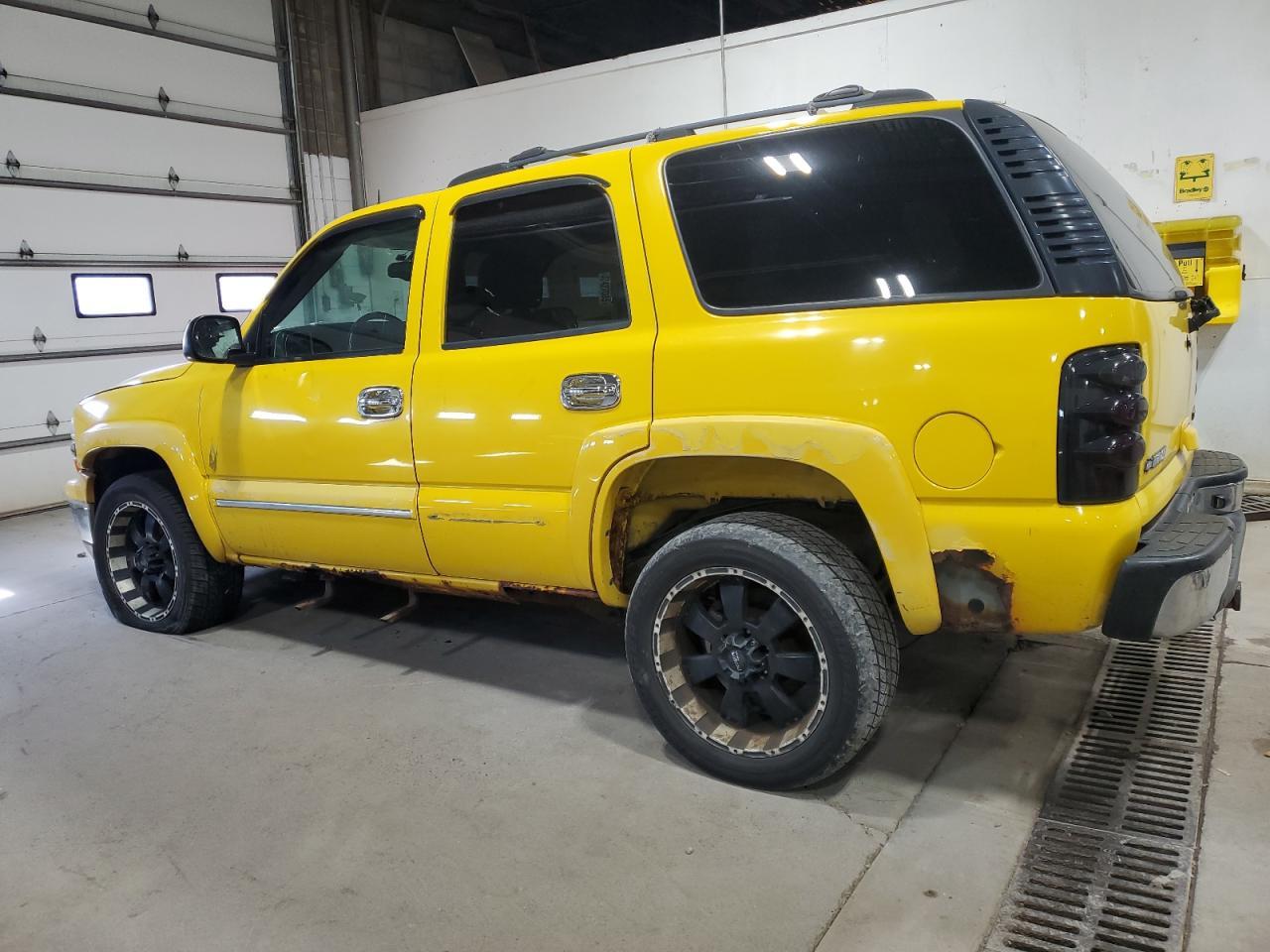 2004 CHEVROLET Tahoe