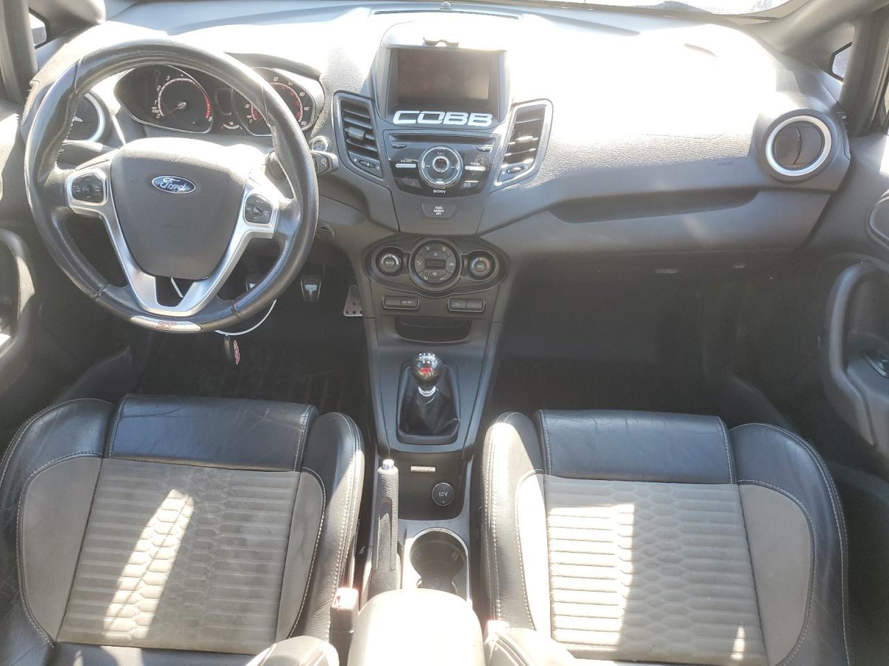 2015 FORD Fiesta