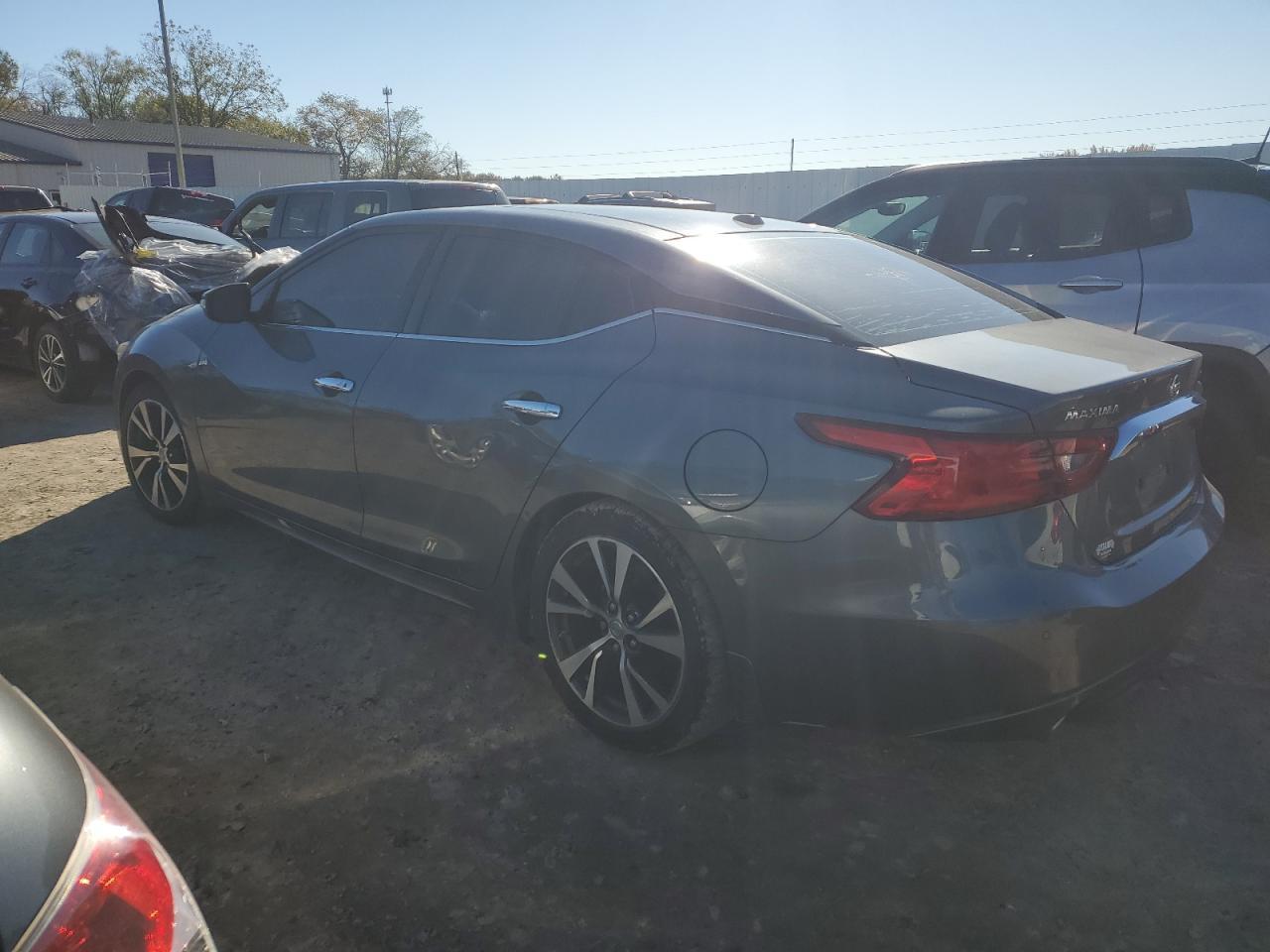 2017 NISSAN Maxima