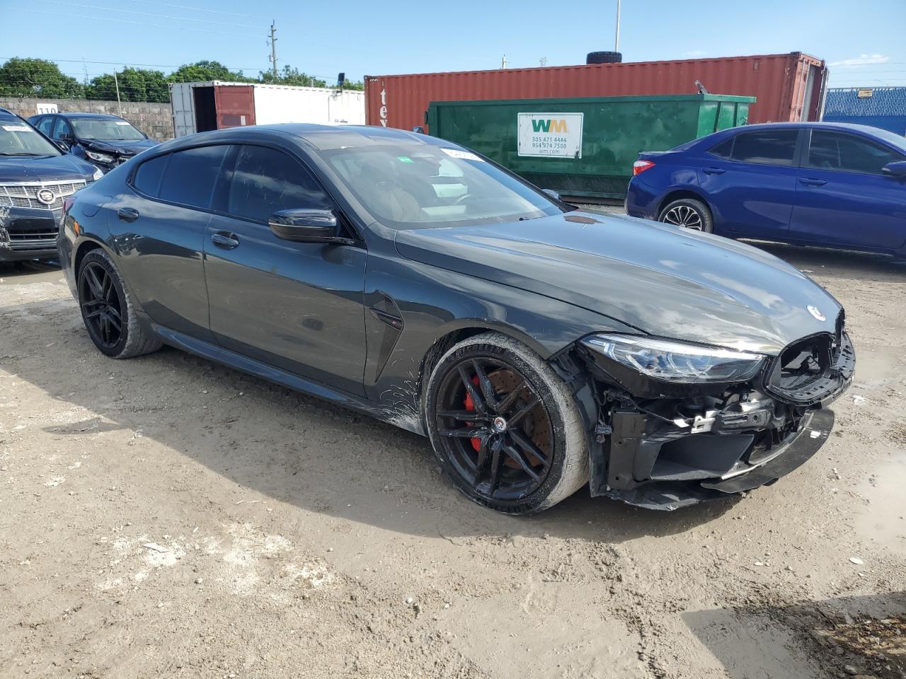 2023 BMW M8