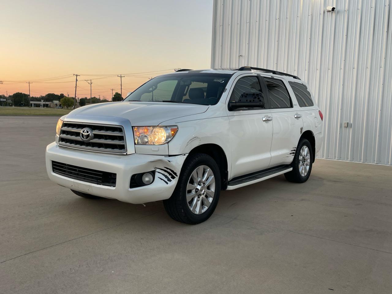 2013 TOYOTA Sequoia