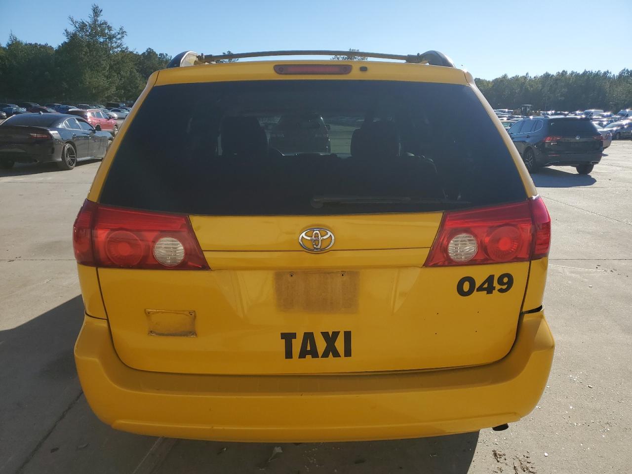 2006 TOYOTA SIENNA