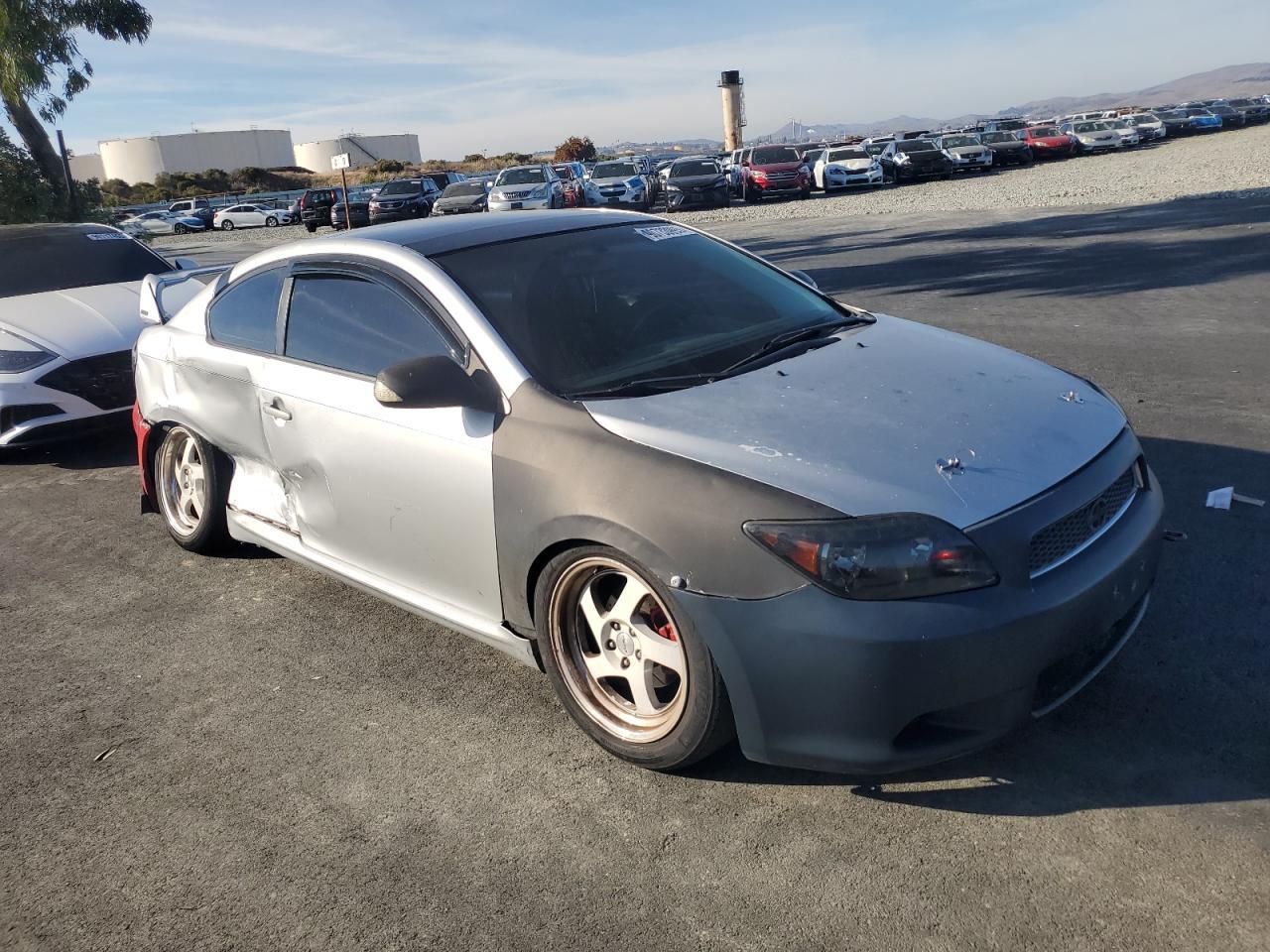 2006 TOYOTA SCION