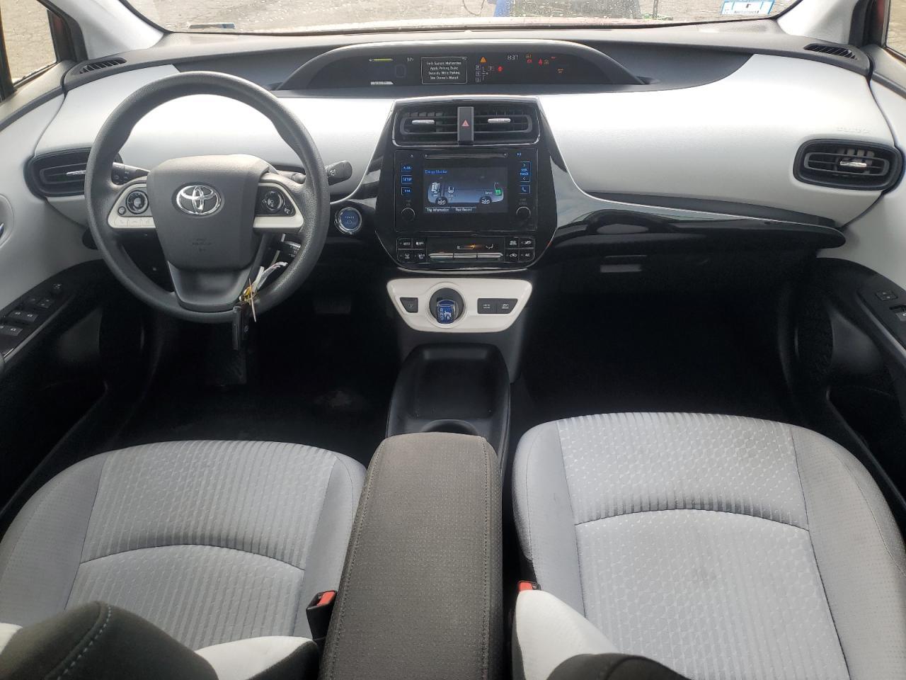 2016 TOYOTA PRIUS