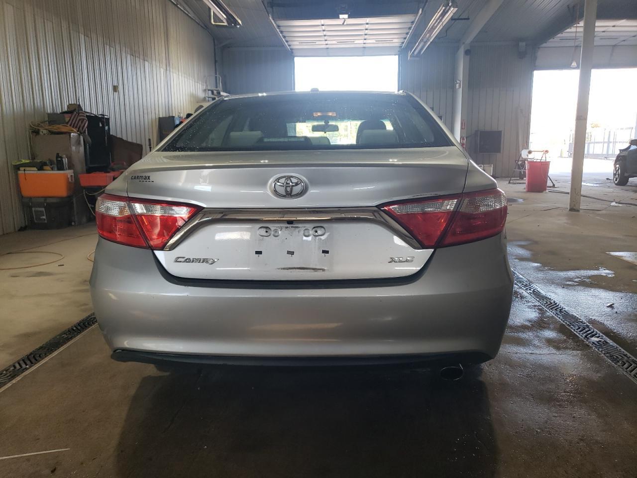 2016 TOYOTA CAMRY