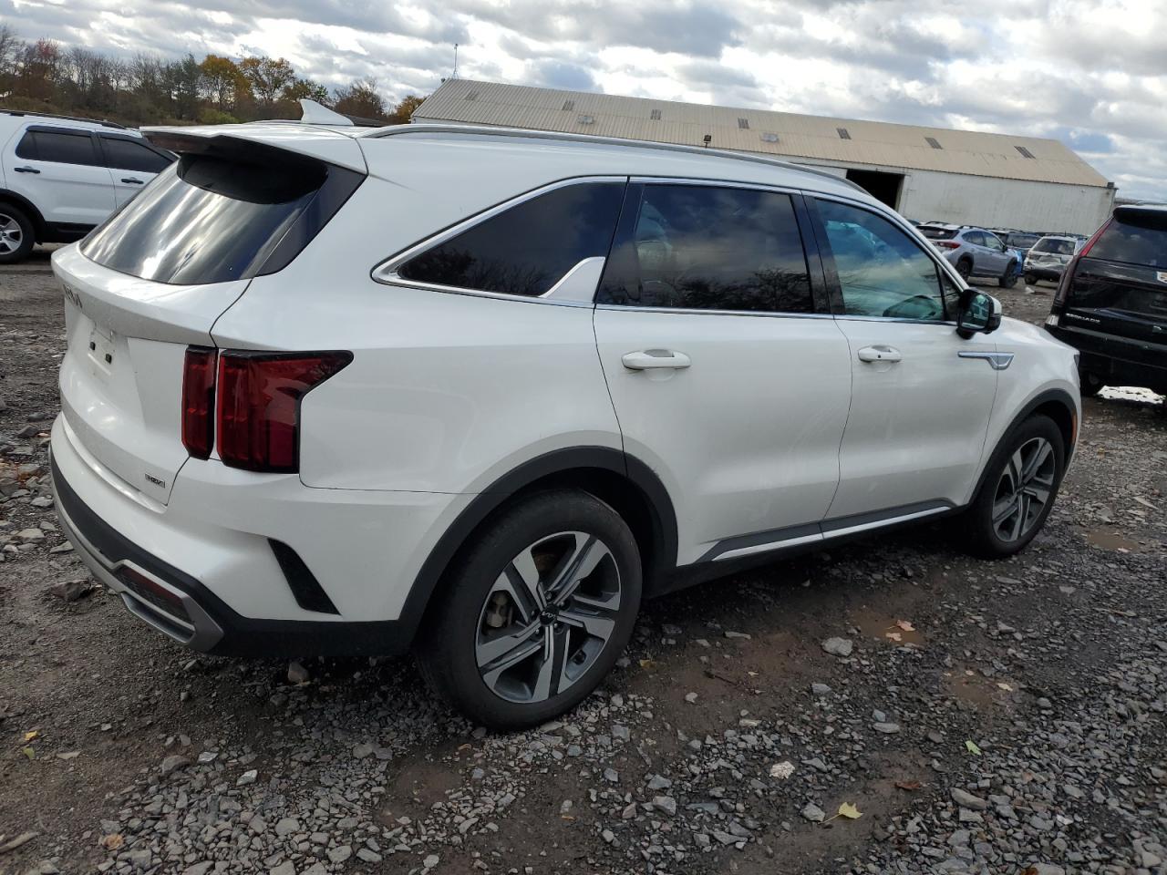 2023 KIA SORENTO