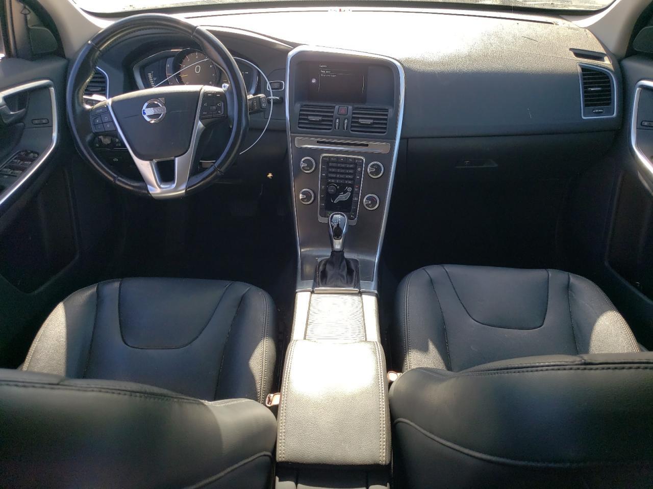 2015 VOLVO XC60