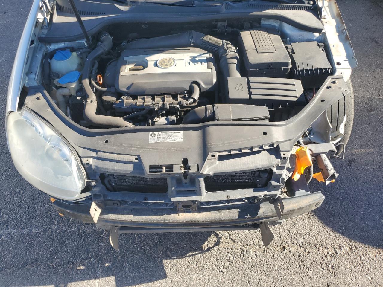 2010 VOLKSWAGEN JETTA