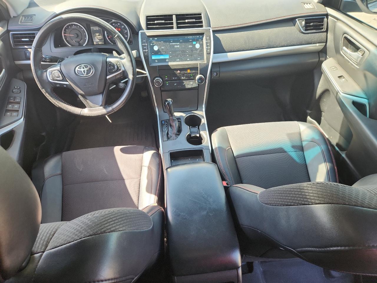 2016 TOYOTA CAMRY