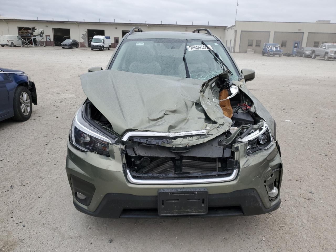 2021 SUBARU FORESTER