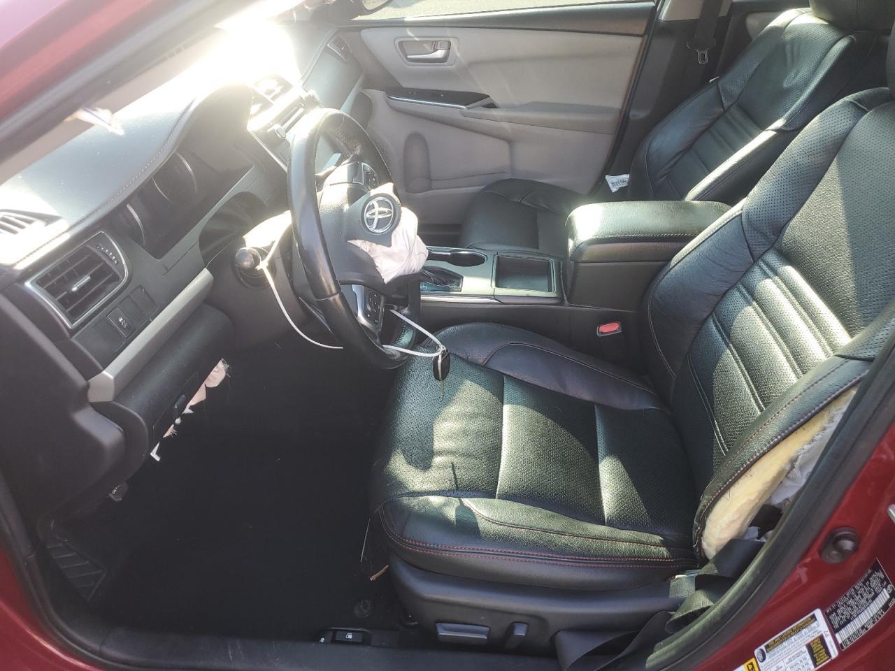 2016 TOYOTA CAMRY
