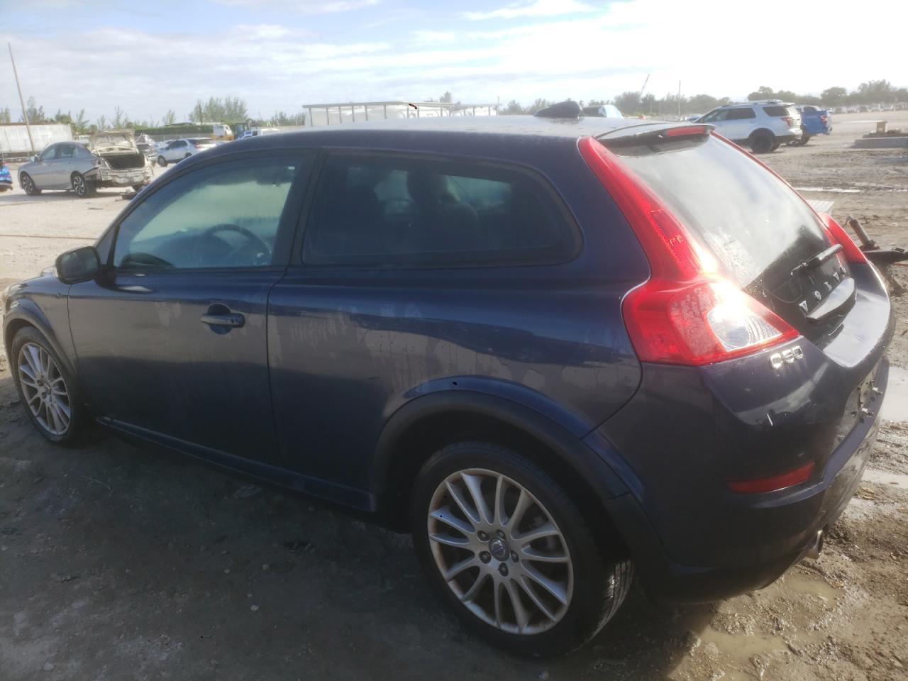 2012 VOLVO C30