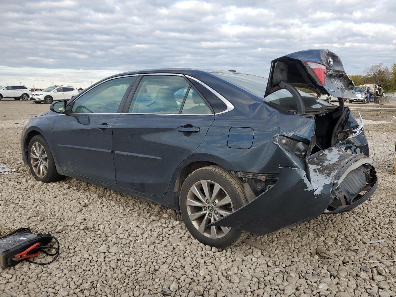 2016 TOYOTA CAMRY