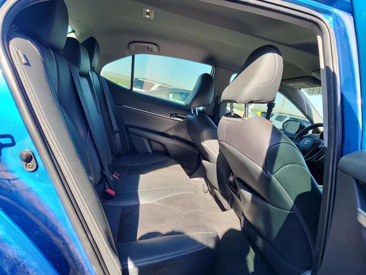 2019 TOYOTA CAMRY