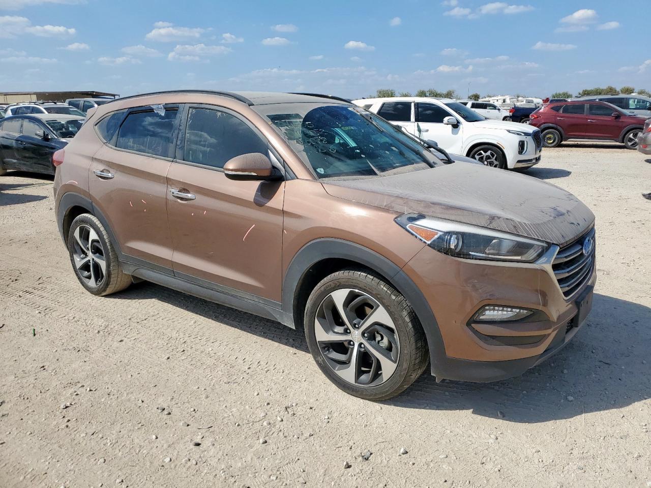 2016 HYUNDAI TUCSON