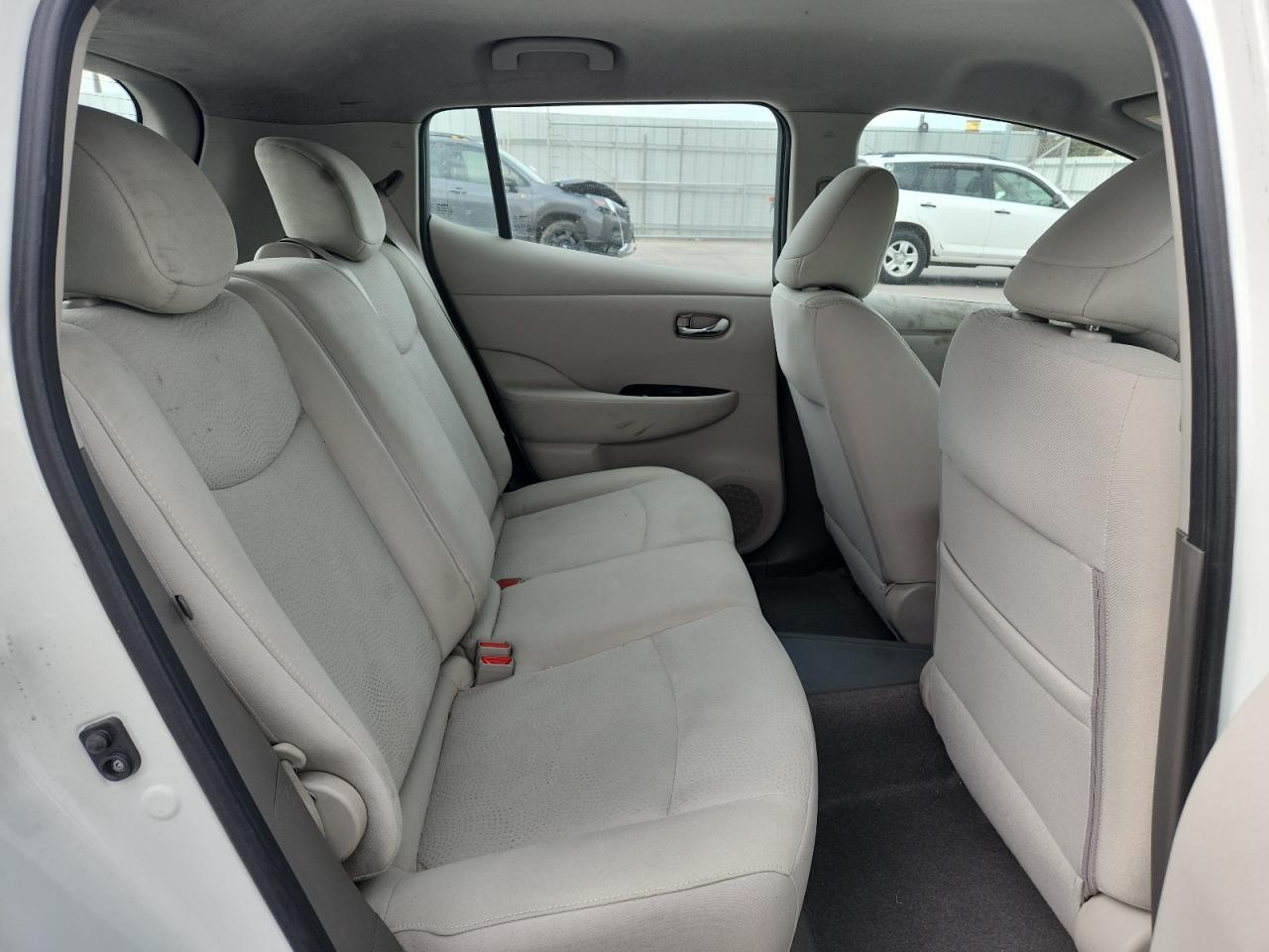 2015 NISSAN LEAF