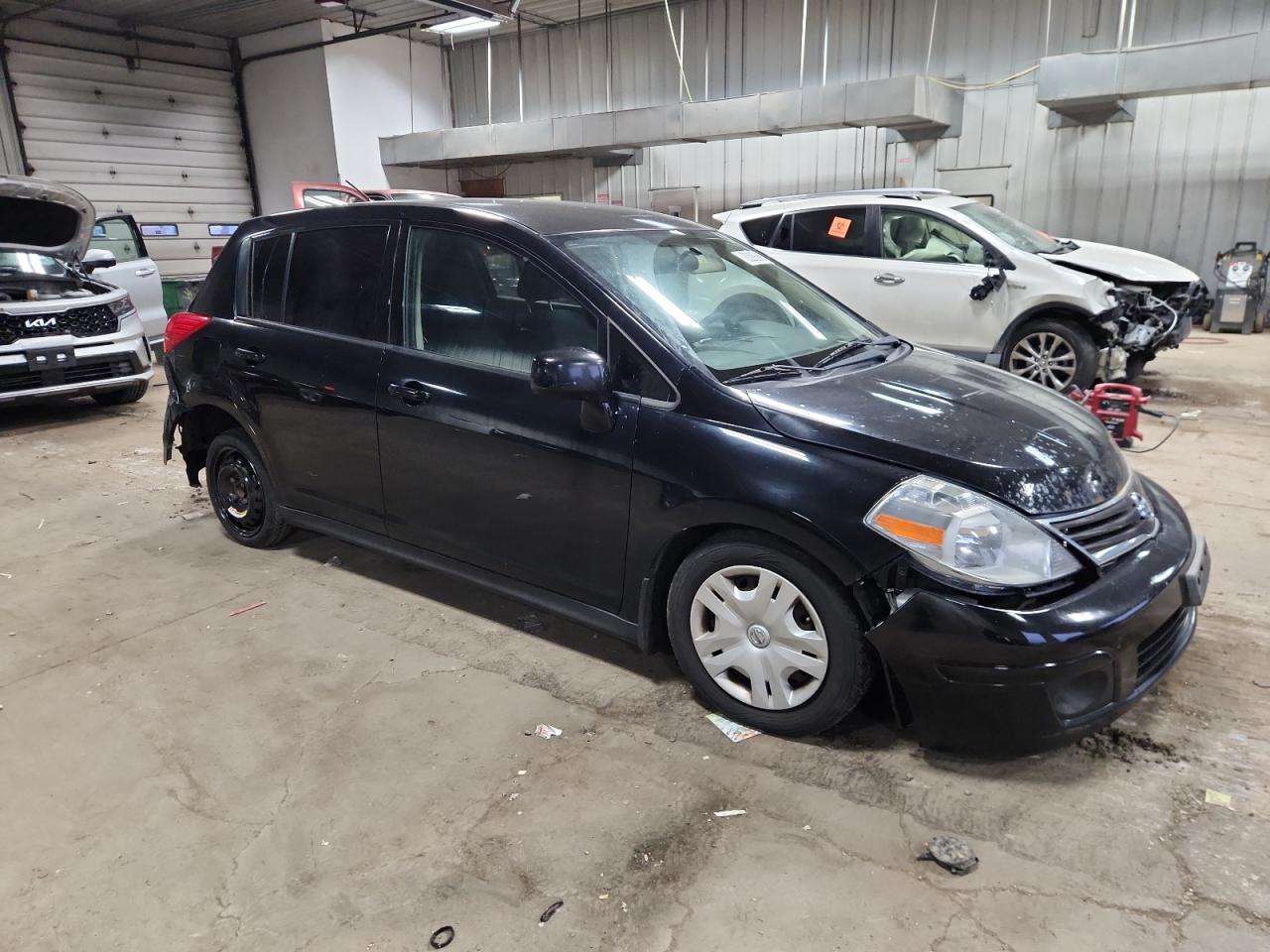 2011 NISSAN VERSA