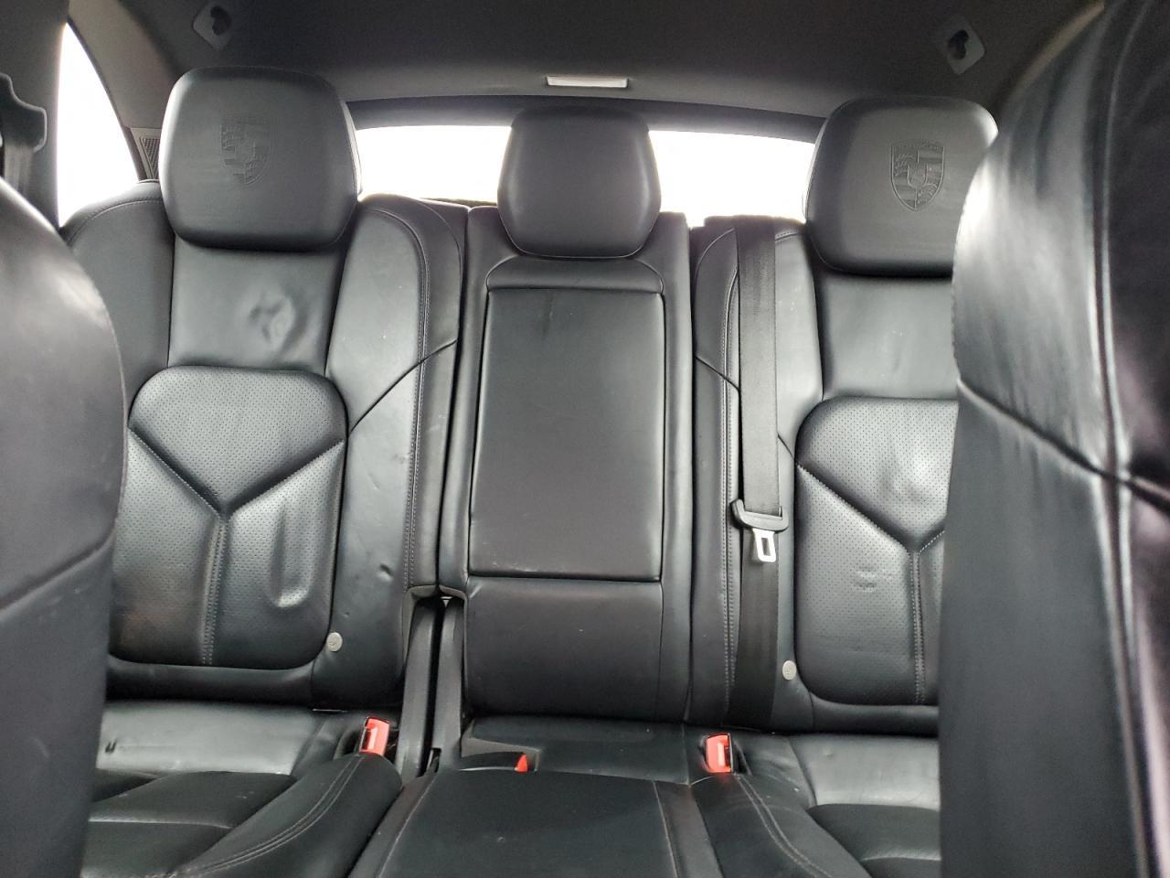 2014 PORSCHE CAYENNE
