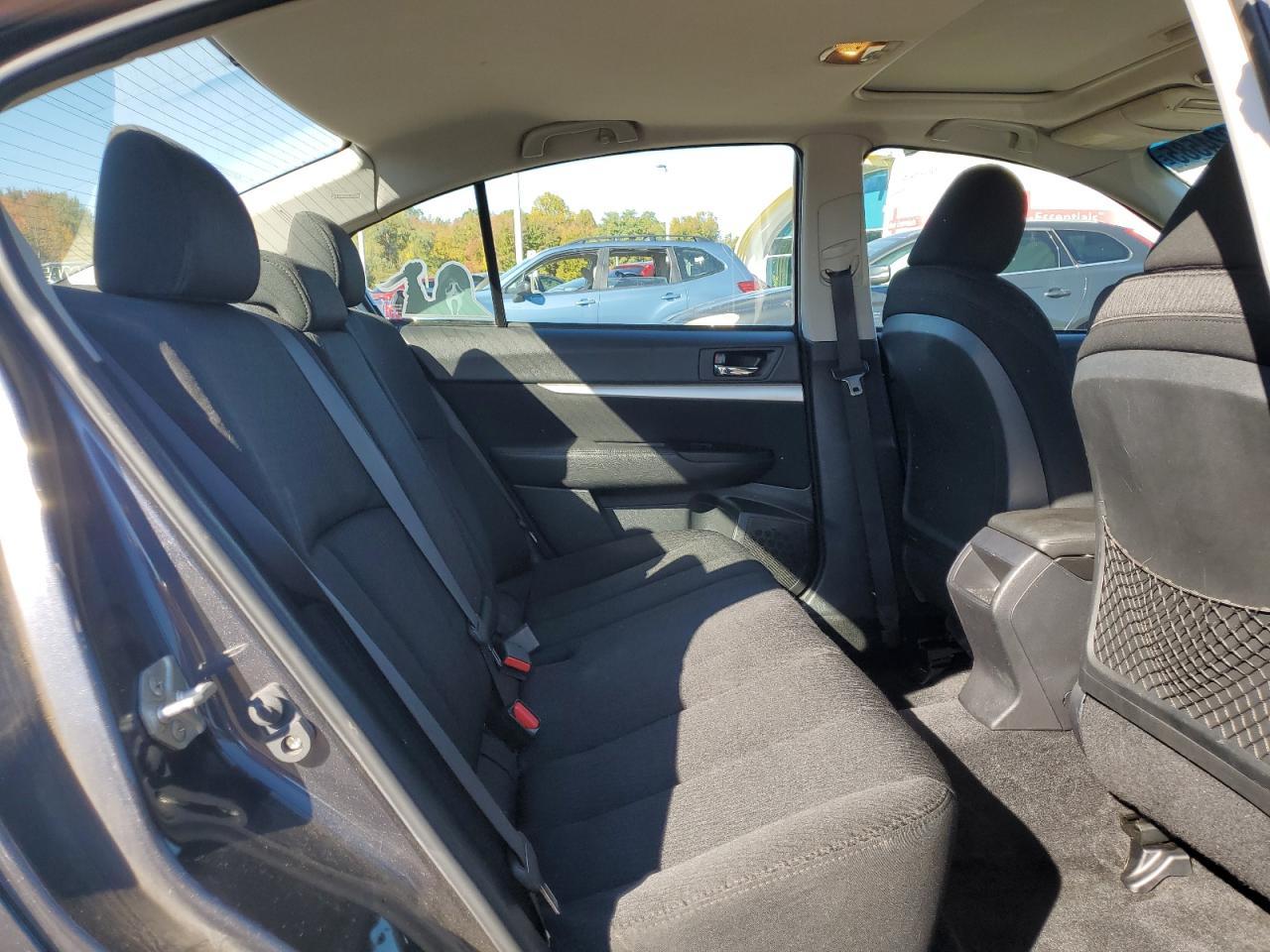 2011 SUBARU Legacy