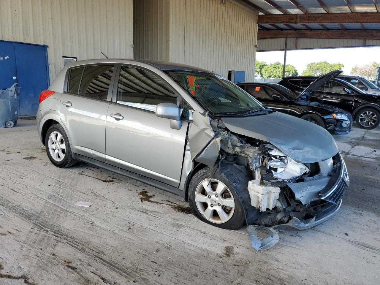 2009 NISSAN VERSA