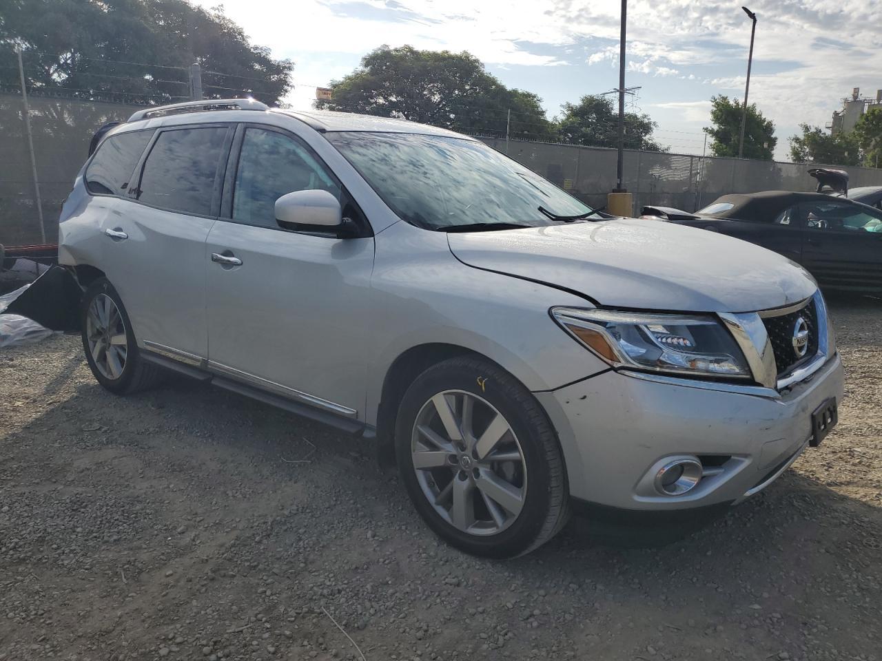 2016 NISSAN PATHFINDER