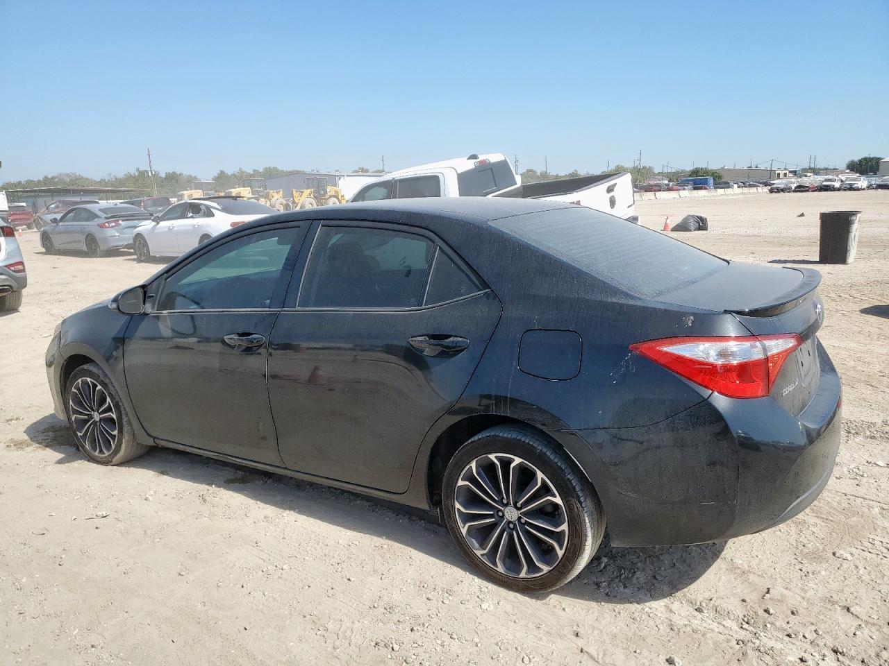 2016 TOYOTA COROLLA